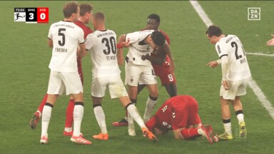 「煽りすぎだろ」“やりすぎ挑発”であわや大乱闘！「余計なこと言うな」両軍沸騰にスタジアム騒然→警告３枚でファン呆れ