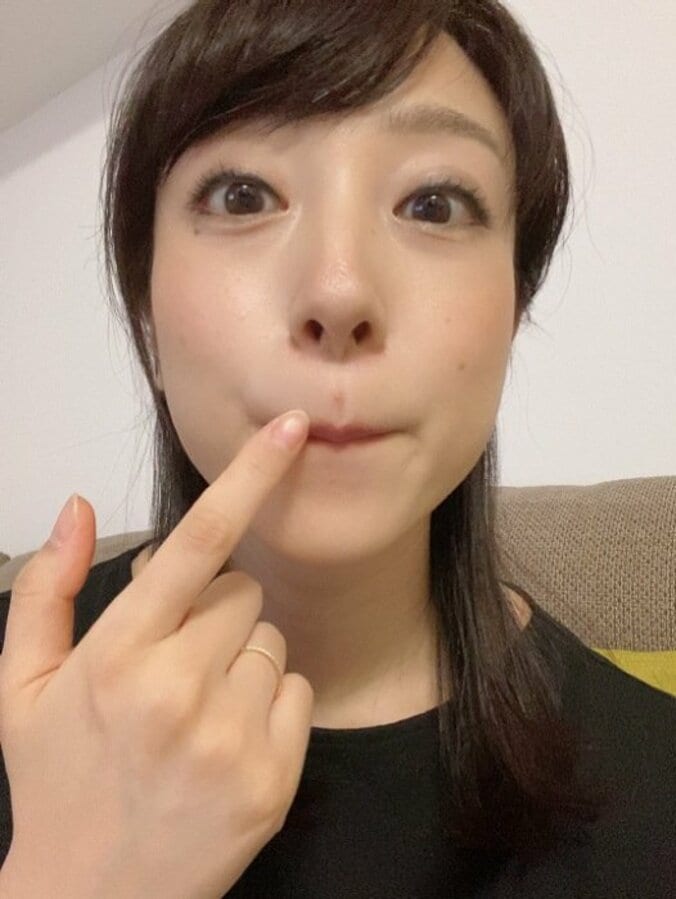 川田裕美アナ、妊娠中から落ち着かない肌の悩み「産んでからも変わらないー」 1枚目