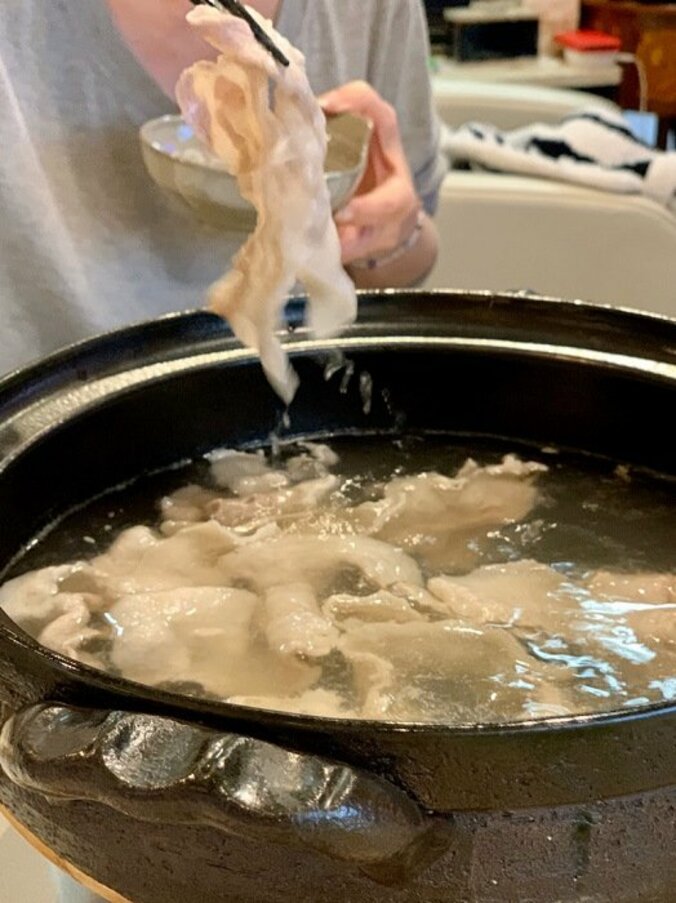 研ナオコの夫、妻が汗だくで鍋を完食「とっても美味しそう」「愛情たっぷり」の声 1枚目