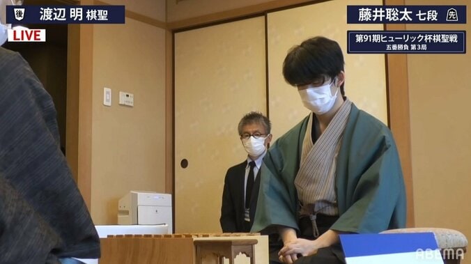 藤井聡太七段、今夏3着目の和服は緑の羽織 ファンが早くも注目中／将棋・棋聖戦五番勝負 1枚目