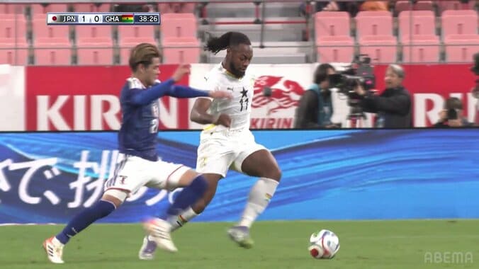 【映像】別次元の豪速タックル