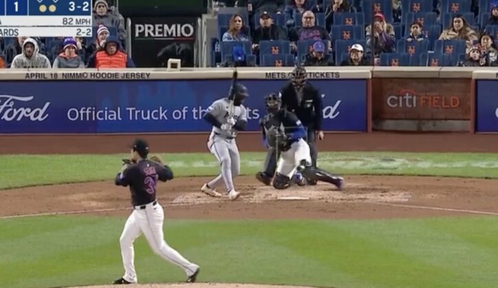 【写真・画像】球種が分からん！メッツ千賀滉大、魔球攻めに“打者が混乱”「これは反則w」 理解不能… 首を傾げて“空振り三振”「お化けフォークとシンカー？」　1枚目