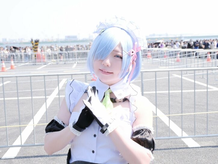 [Photos/Images] Distinct Tan Lines…! A Sunny Mishap with Rem Cosplay from 'Re:Zero' 3rd