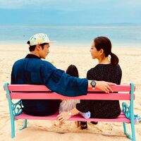 窪塚洋介、妻と娘の誕生日を祝った“家族ショット”を公開し「幸せ感が溢れてる」「窪塚夫妻は憧れです」の声