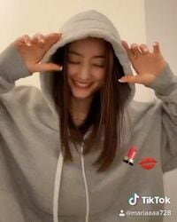 谷まりあ「TikTokに挑戦中」 キュートな動画にファン絶賛「最高にセクシー」「可愛いが過ぎます」