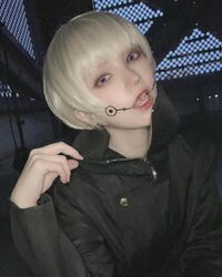 漫画家兼コスプレイヤーの赤木クロ、「呪術廻戦」狗巻棘そっくりの“呪言”発動コスプレ公開