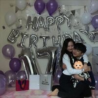 『今日好き』しゅん、妻・まやの17歳の誕生日に家族ショットを公開し「見るだけで幸せ」「いい旦那さん」と反響