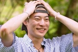 モテモテのイケメン大学生、スタイル抜群美女たちからの熱烈アピールに頭を抱える「これからどうしましょう」