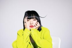 あいみょんの新曲が『恋とオオカミには騙されない』の主題歌に決定！「さまざまな色に染まってゆく男女の物語とこの楽曲がどう合わさるのか」
