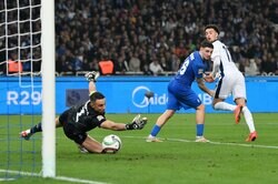 「セクシー」「美しい」「魔法だ」リヴァプール逸材MFの“オシャレすぎる代表デビュー戦ゴール”が話題沸騰！ レジェンドは「協会は罰金だ」と反応