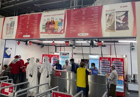 「冗談だろ？」Ｗ杯スタジアムの“杜撰すぎる飲食事情”に苛立ち！店員と驚愕のやり取りを繰り返す…