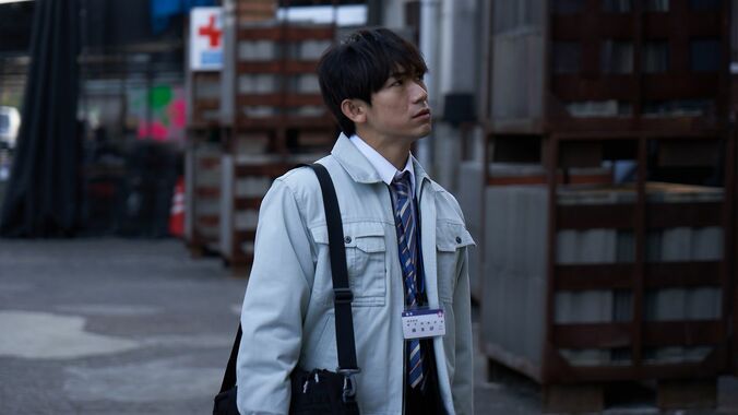 鈴木伸之、ラブソングを熱唱！美声に「うますぎ」の声、怪しいEXILE NAOTOも遂に登場『JAM -the drama-』#6 4枚目