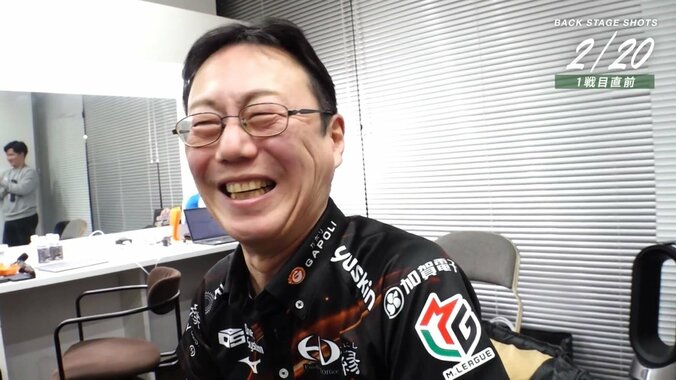 【写真・画像】約1ヶ月半ぶり“あの漢”がMのスタジオにやってきた！「パッと華やぐような笑顔で素敵」と反響／麻雀・Mリーグ　1枚目