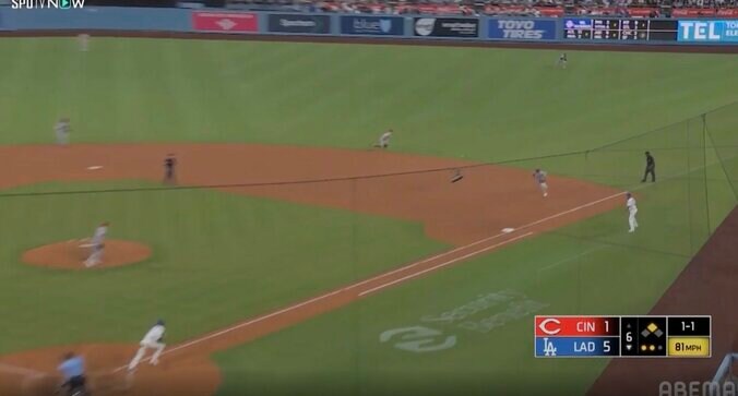 【写真・画像】ウソでしょ？ 千賀滉大の投球で“まさかの光景”「なんだこれw」「痛そうだな」相手打者と捕手に“想定外のハプニング”「珍プレー行き」　1枚目