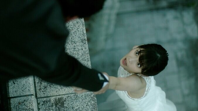 結婚式でリベンジポルノが流され、花嫁は飛び降り…『フォローされたら終わり』#2衝撃のラストシーンに反響 8枚目