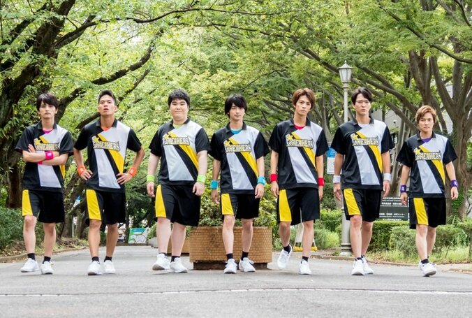 “黒髪”の横浜流星ら“BREAKERS”が日本中に笑顔を届ける！映画『チア男子!!』よりユニフォーム姿の場面写真到着 5枚目