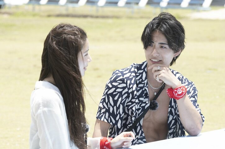 ナイスバディな爆モテ・お姉様系美女に年下イケメンが必死のアピール「敬語とかやめるのどうっすか？」『シャッフルアイランド Season2』 