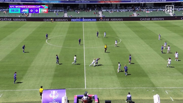 鋭いターンで松永早姫を翻弄する長谷川唯