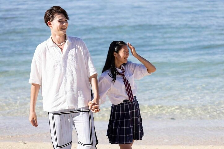 「高校生とは恋愛できないと思ってたのに」りゅう、ゆなとカップル成立でおでこにキス