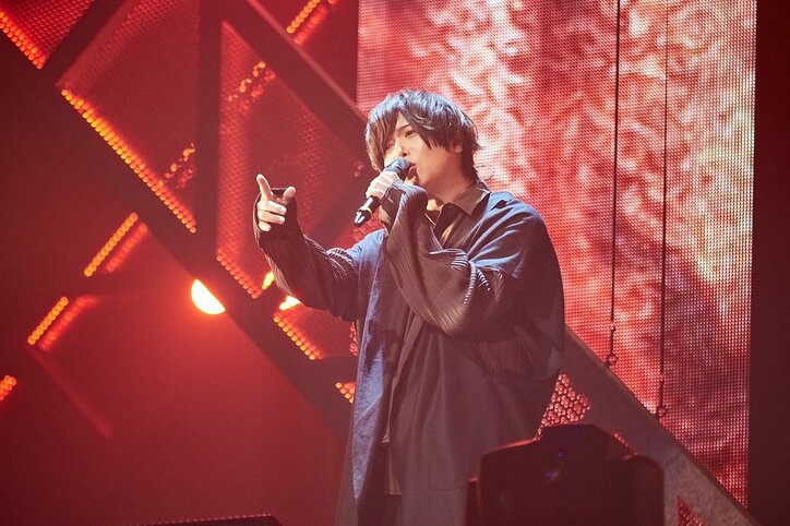 白井悠介、“Fling Posse”のライブは「おもちゃ箱」 シブヤ・ディビジョン“Fling Posse”の中王区CDリリースや『第三回ディビジョン・ラップバトル』の開催も発表に！