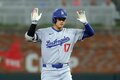 大谷翔平、均衡破る三塁打で5試合連続安打 中盤一挙6点の猛攻でドジャース快勝