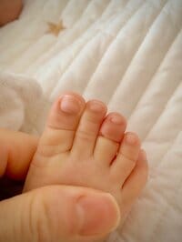 紺野あさ美『赤ちゃんの指に髪の毛が絡まる③ -総合病院へ-』