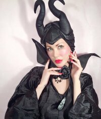 叶姉妹『ファビュラスな✨マリフィセントは✨✨』