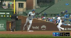 「速い速い！」大谷翔平、快足を飛ばして今季初の三塁打！鈴木誠也が打球を逸らした一瞬のスキをつく好走