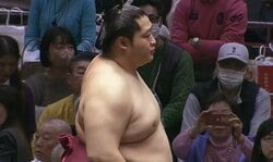 ファンを沸かせた元小結・遠藤の近影