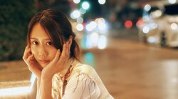 古畑奈和、美麗なランジェリー姿などを収めた2nd写真集から厳選カット 『FLASH』