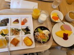  高橋英樹、ホテルで堪能したビュッフェ「洋食から和食まで色々とメニューが豊富です」 