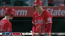 大谷翔平、2度の申告敬遠にバットくるりで不満げ→ボールボーイと笑顔で談笑にファン「かっこいい」