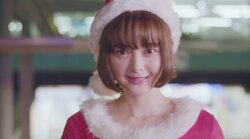 玉城ティナがセクシーなミニスカサンタ姿を披露！「天使だ」「惚れてまうやろ」視聴者をKO