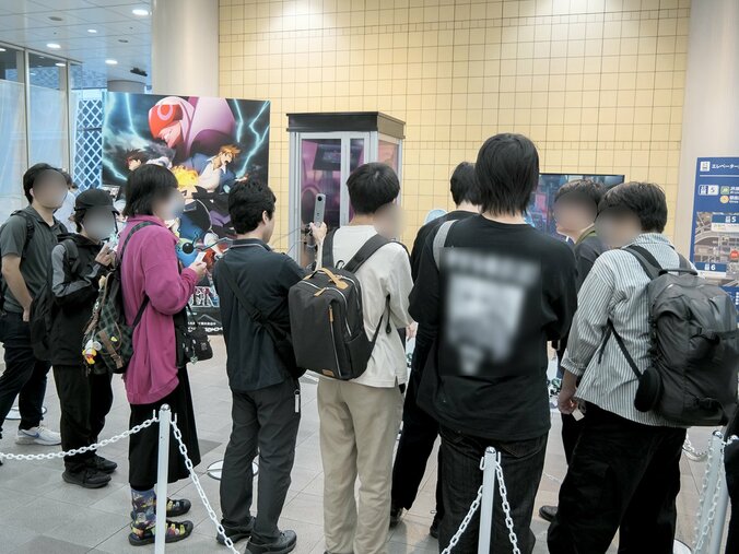 【写真・画像】『PSYREN -サイレン-』作中のシーンを再現！「つ・な・が・る公衆電話 -サイレン入国審査-」レポート　4枚目