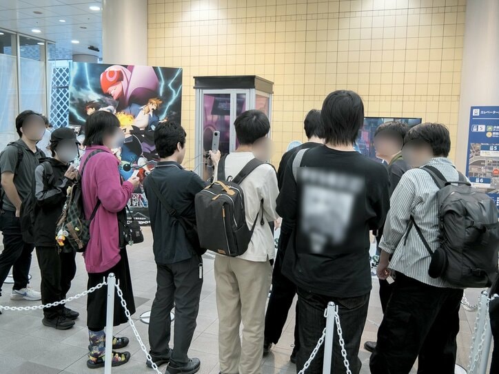 【写真・画像】『PSYREN -サイレン-』作中のシーンを再現!「つ・な・が・る公衆電話 -サイレン入国審査-」レポート 4枚目
