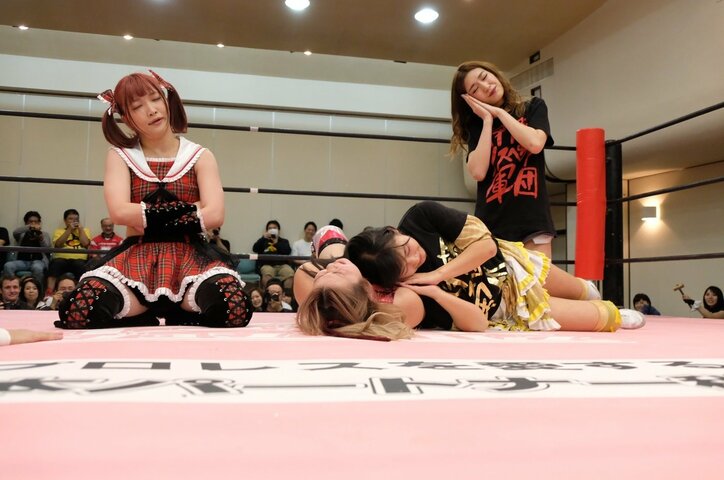 「SEKAIICHI KAWAII NO WA?」 伊藤麻希、東京女子のリングにブルックス“召喚”