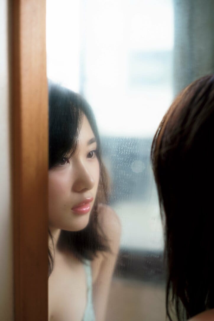 AKB48高橋朱里、1st写真集でランジェリーカットに挑戦「ファンのために頑張りました」