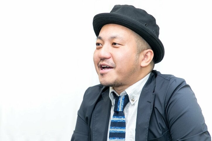 『孤狼の血』白石和彌監督、ピエール瀧に影響受けたこだわりの演出「ヒーローには痰を吐かせる」