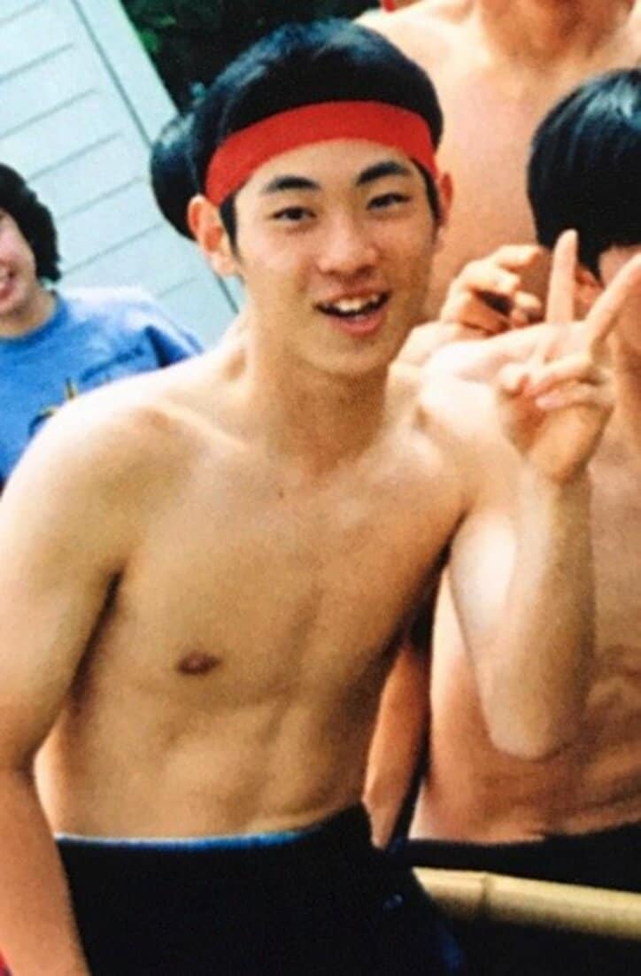 横山だいすけ、ダイエット失敗で“はだか”写真公開　興奮気味の声相次ぐ「永久保存」「鼻血が吹きでました」