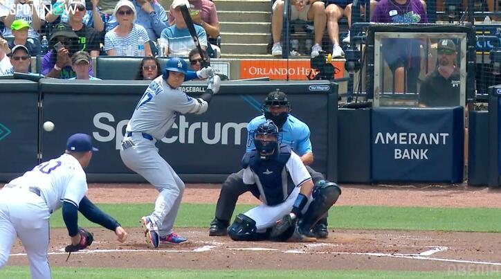 【写真・画像】何を考えている？大谷翔平、爆速ヒットを放つも…塁上で見せたほんの一瞬の表情に注目