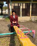 「イケメンで草」中村倫也、公園の遊具で遊んでいても“かっこいい”と話題