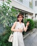 鈴木愛理、オフホワイトでまとめた私服コーデを披露 「夏にピッタリ」「天使やん！」の声