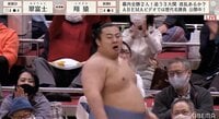両力士“フラフラ”の大激闘に館内拍手とどよめき 「見てる方も息止まる」「感動した」 【ABEMA TIMES】