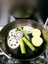 渡辺美奈代『お弁当作り』