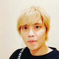 手越祐也、動画日記に愛犬エマちゃん登場＆ラブラブキス！「テゴエマ最強」「銀河系一イケメン」の声