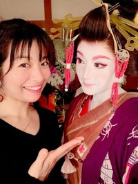 藤原紀香、入籍したばかりの三倉茉奈と2ショット「幸せな笑顔をいただきました!」