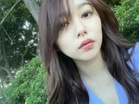 桜井日奈子の“大人っぽい”ロングヘア姿に絶賛の声「エモ美しい」「どんどん綺麗になってる」