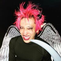 EXIT兼近、悪魔のコスプレでファンに呼びかけ 「迫力凄い」「こんな悪魔なら召喚したい」と反響