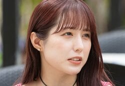 今年引退した30歳セクシー女優「結婚も考えた7歳年上彼氏と交際3ヶ月でレスに。相手は“仕事がよぎってできない”」失恋経験を告白