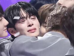 残酷すぎる脱落…「ウソだと言って」ステージで気丈にふるまうも仲間の前で堪えきれず号泣「よく頑張った」「デビューさせてあげれなくてごめんね」応援の声殺到